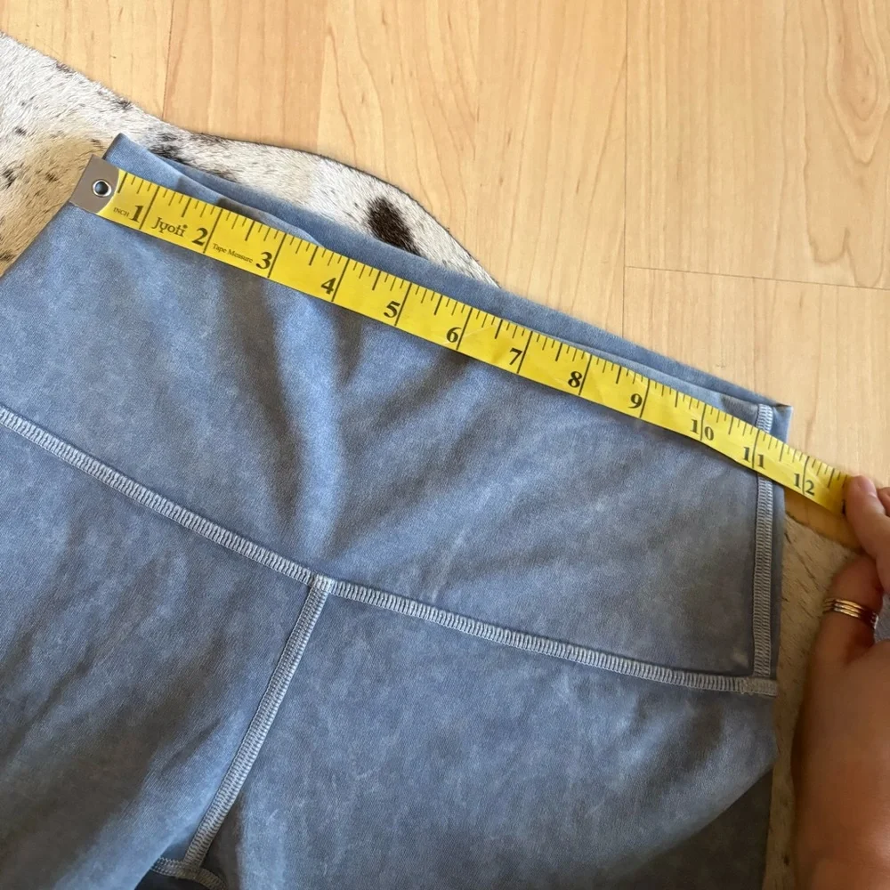 LULULEMON Wunder Under In Washed Moon‎ Blue Size 4